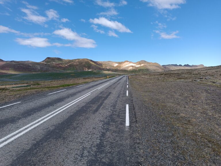 Read more about the article Tag 5: Ich seh‘ nur Asphalt